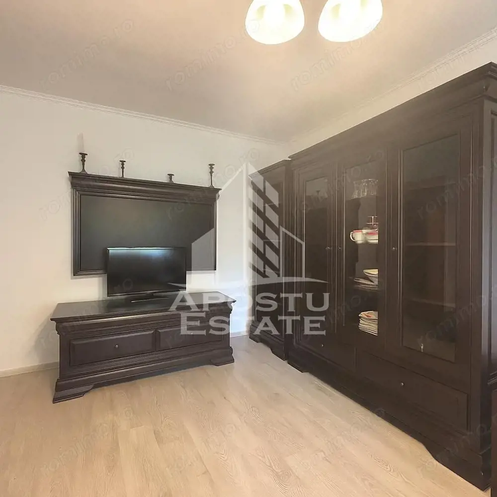 Apartament cu 3 camere, decomandat, zona Lipovei, PET-FRIENDLY Apartament cu 3 camere, decomandat, zona Lipovei, PET-FRIENDLY