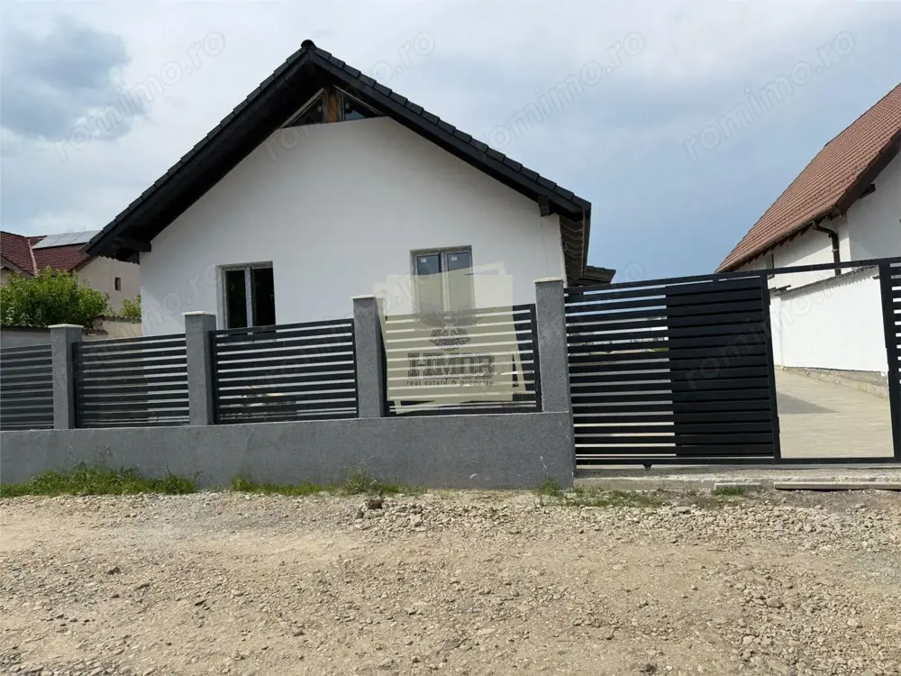 Casa individuala la cheie 4 camere 2 bai teren 500 mp Sura Mica