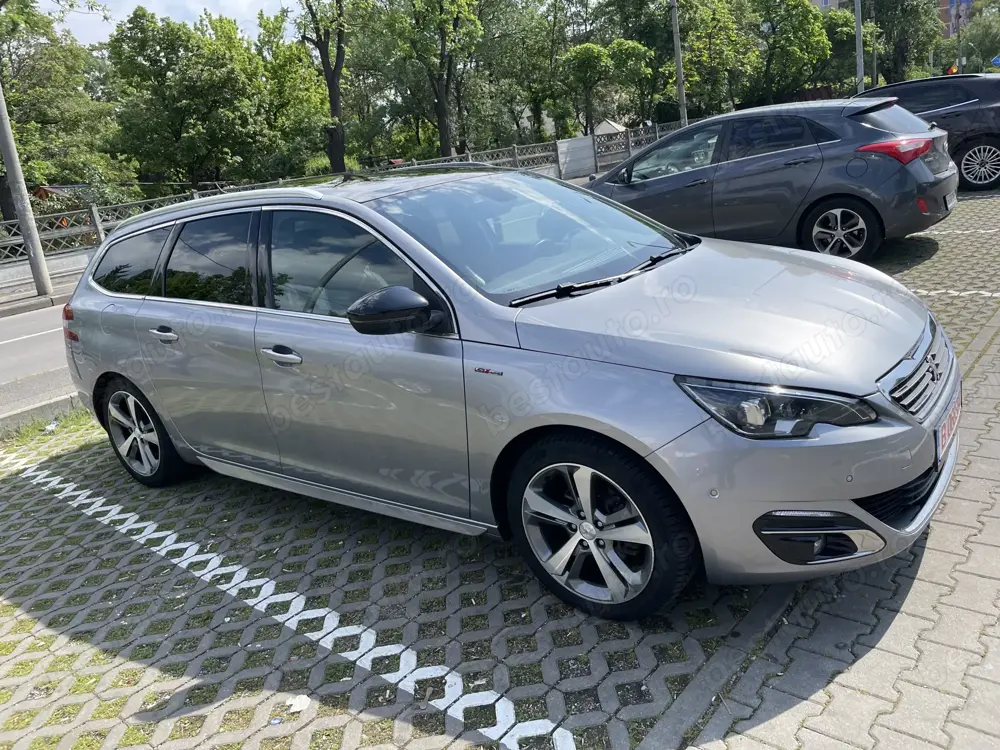 Peugeot 308,1,6 HDI,An fabricatie:2015,Pret:8300 Negociabil;