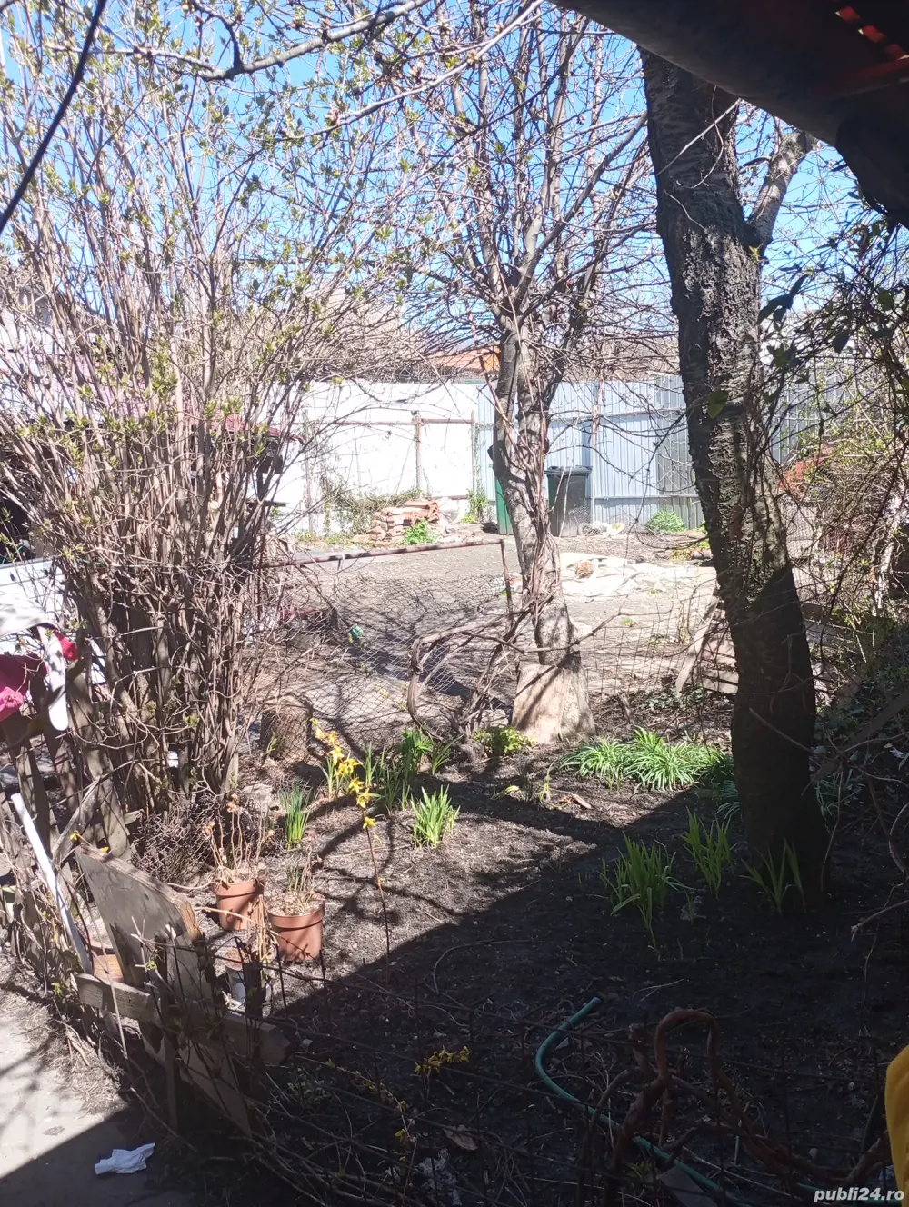 Vînd  schimb Casă si teren privat, Garaj z semicentral Petroșani 