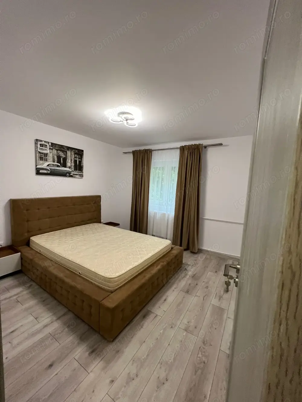De inchiriat apartament 2 camere in zona Soarelui