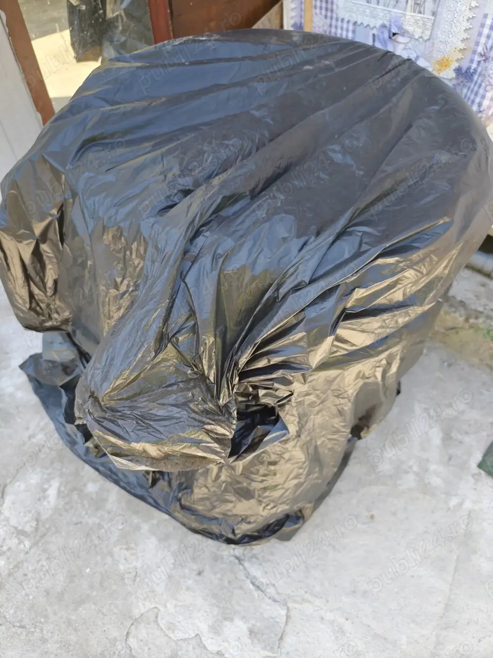 Anvelope auto,rulate foarte putini km.se poate vedea,cat de mult sunt rulate.