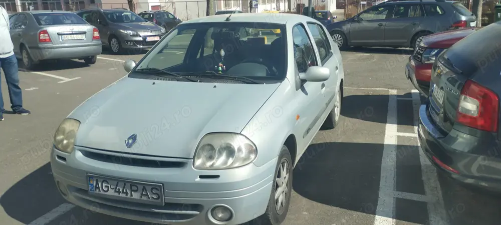 Vând Renault Clio 2