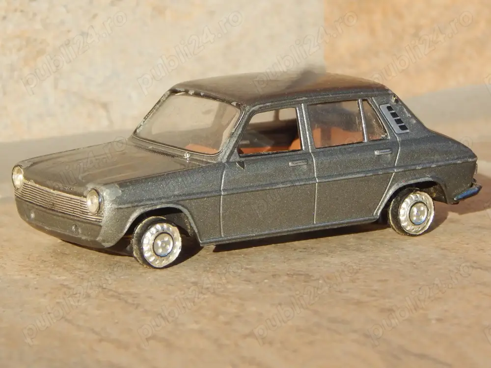 Macheta Simca 1100 1968 scara 1:43 uzata cu multe lipsuri pt diorame