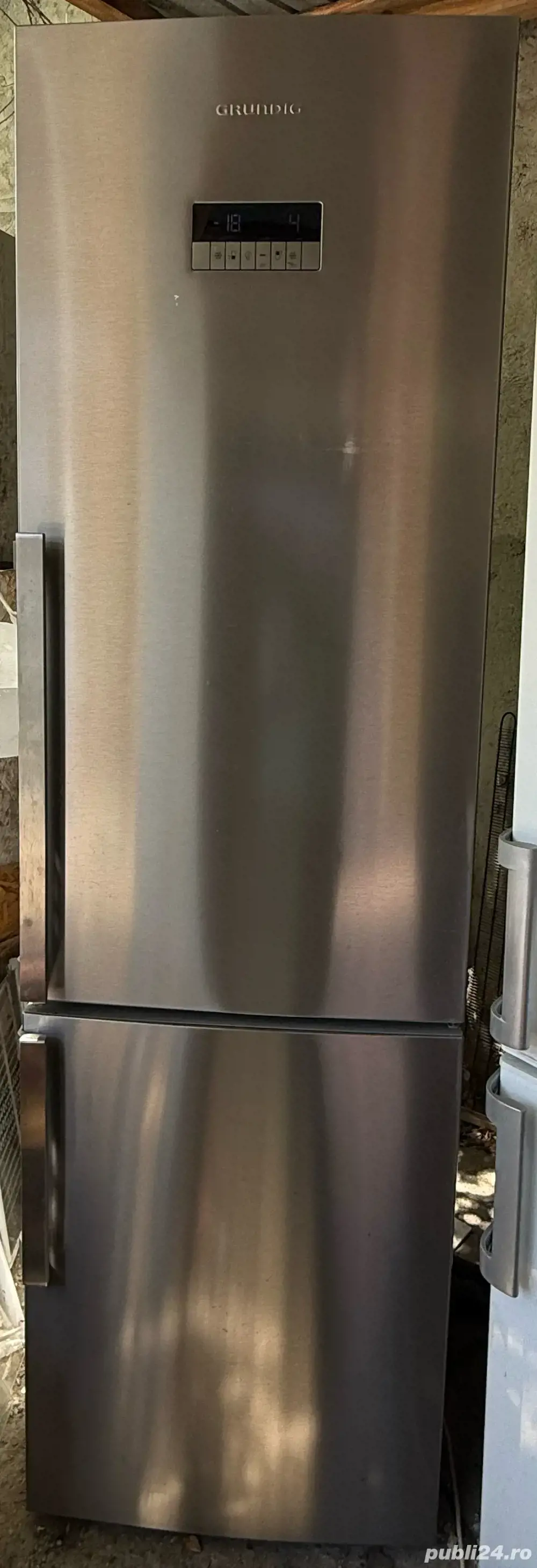 Combina frigorifica Grundig no frost, inox, A+, 400l