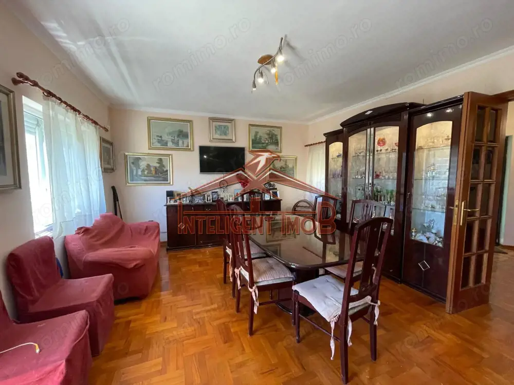 Vila 5 camere mobilata si utilata cu gradina, la doar 2 km de Făgăraș, 160.000€