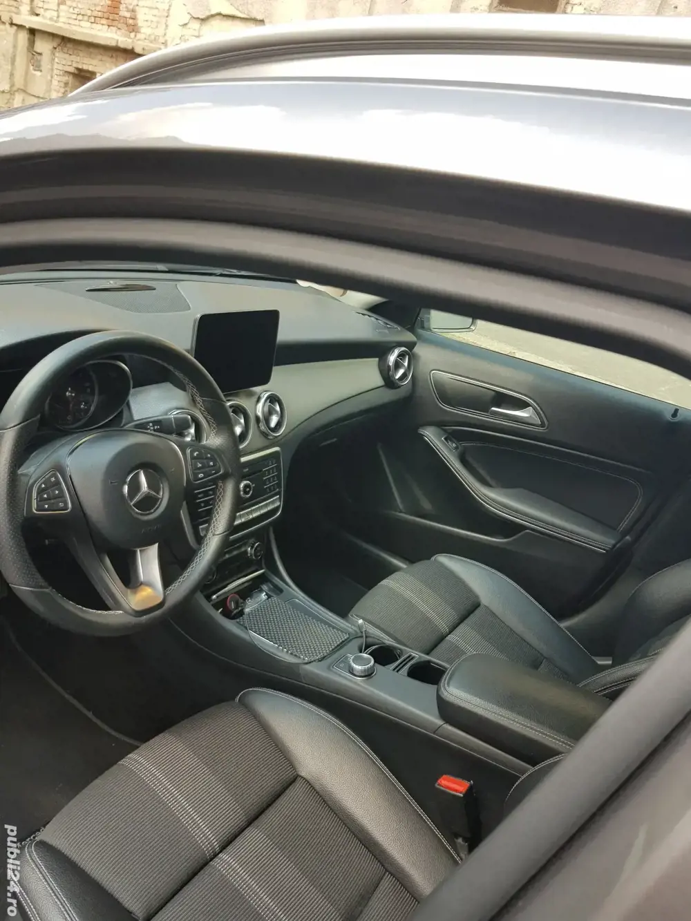 Mercedes Gla 220d 4matic 180cai proprietar in acte 