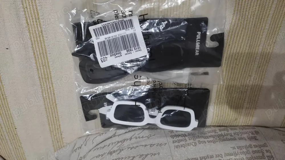 Pull and Bear Ochelari (alb, negru )  