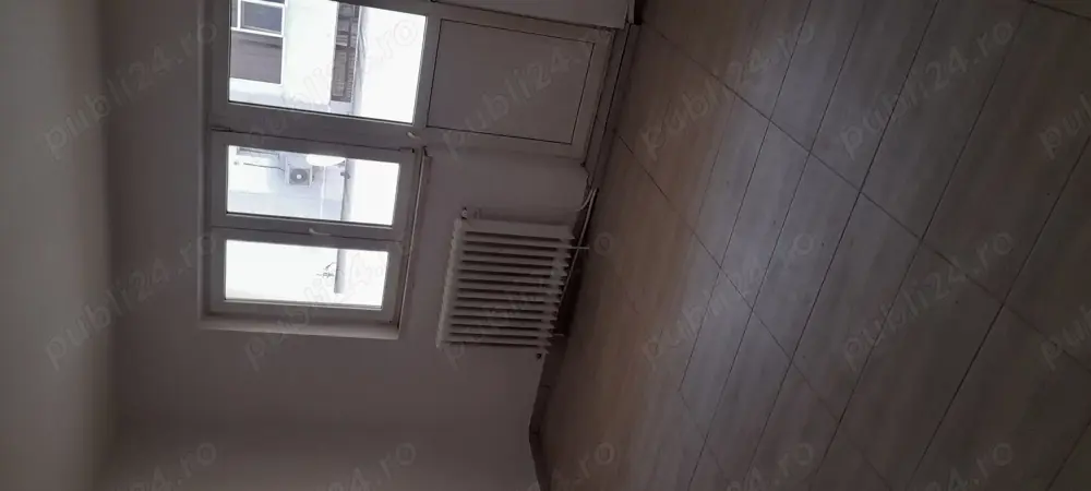 Închiriez apartament 