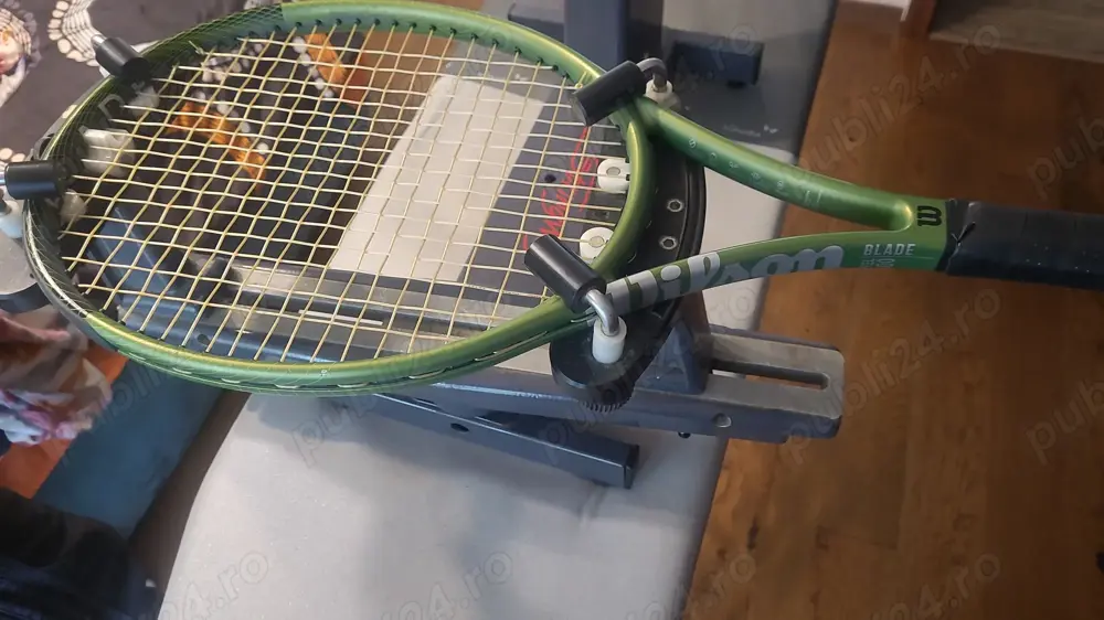 Racordare rachete de tenis