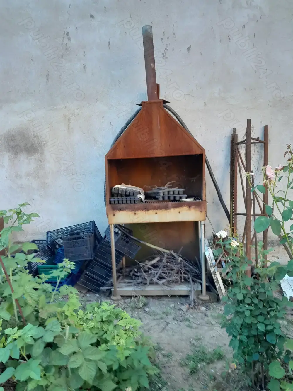 Gratar mare de curte demontabil