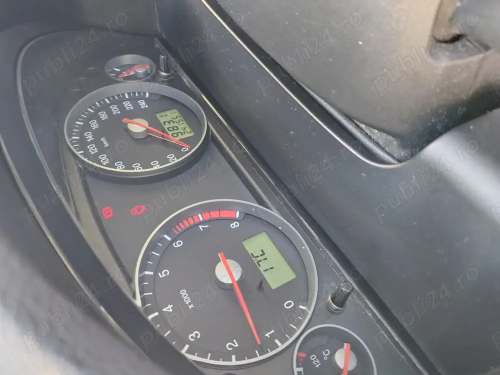 Ford Mondeo benzina de 1,8 din 2006,1100 euro