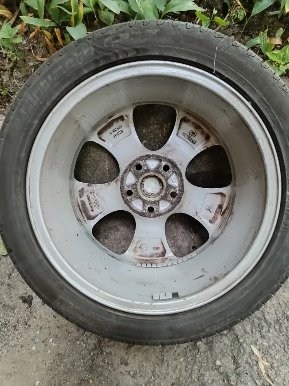 Vând jenți echipate cu anvelope  Pirelli de 17 inch pentru gama Audi, VW, Seat,  Skoda