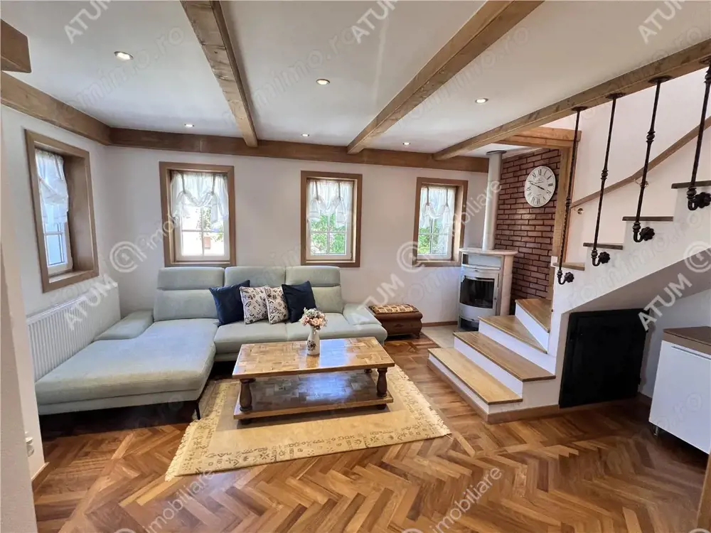 Casa individuala cu 3 camere 2 bai si teren 172 mp situata in Sibiel