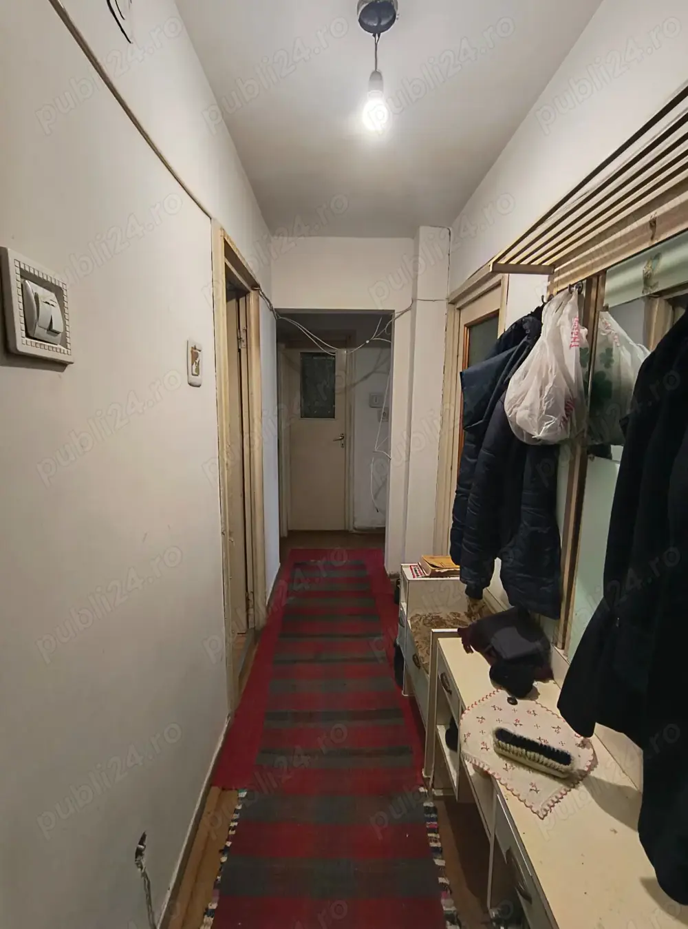 Apartament cu trei camere de vânzare în cartierul Rodnei, Reghin