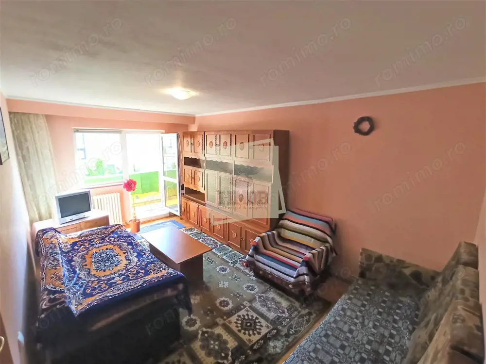 Apartament decomandat 4 camere 2 bai  Mihai Viteazu etaj 3
