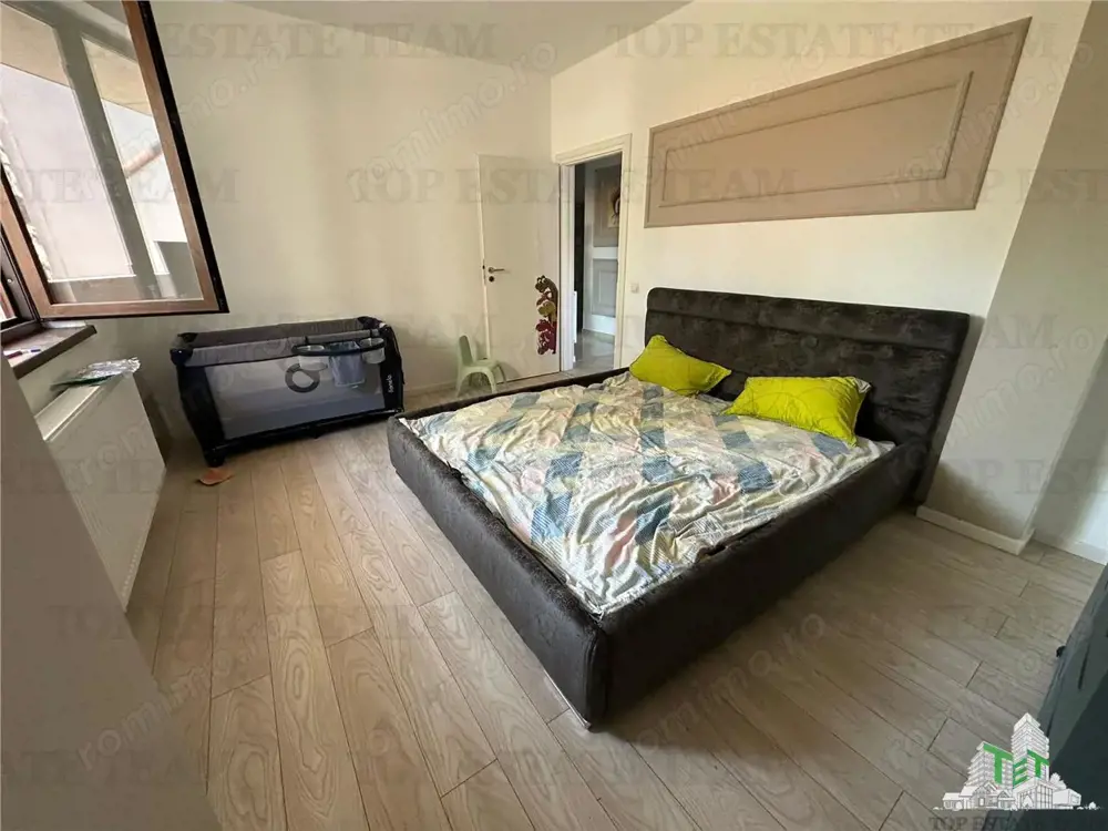 PLATA IN RATE - Apartament 3 camere cu terasa de vanzare in zona Parc Bazilescu
