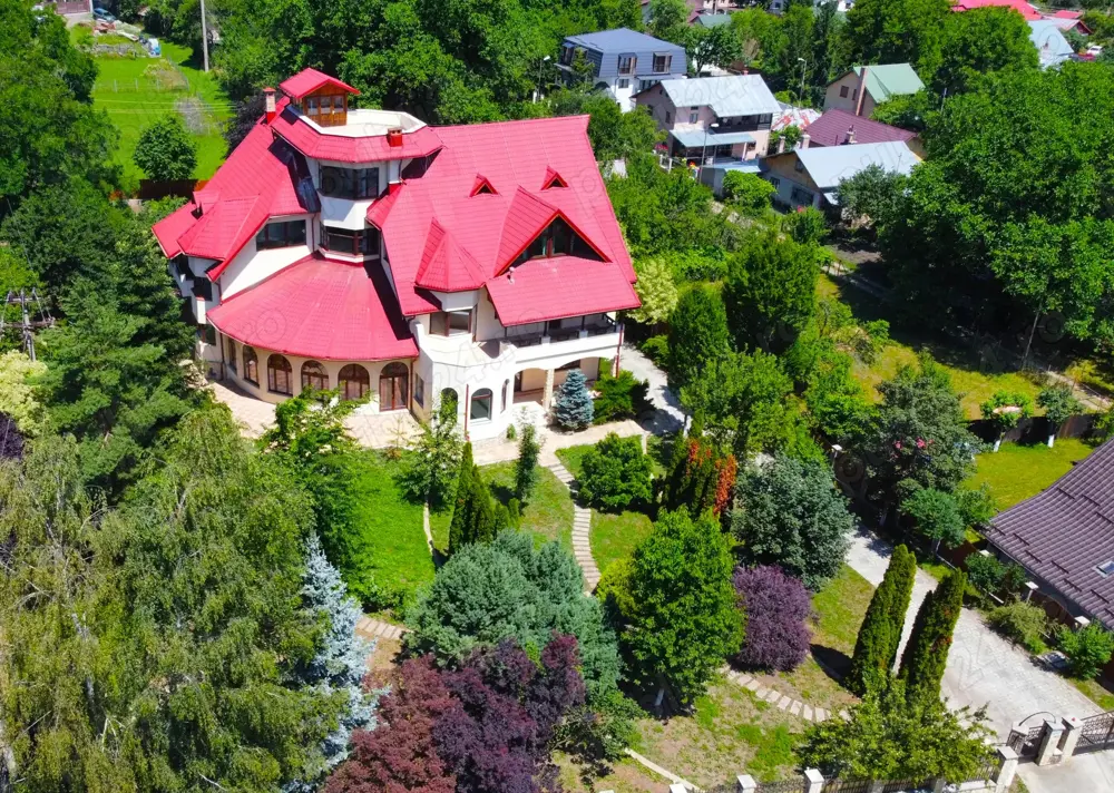 Vand Casa   Vila Breaza Prahova - 1000 mp. utili - 16 camere. Vand Casa   Vila Breaza Prahova - 1000 mp. utili - 16 camere.