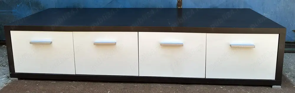 2 buc Comoda 1,90 m pentru living; Comoda cu 3 usi