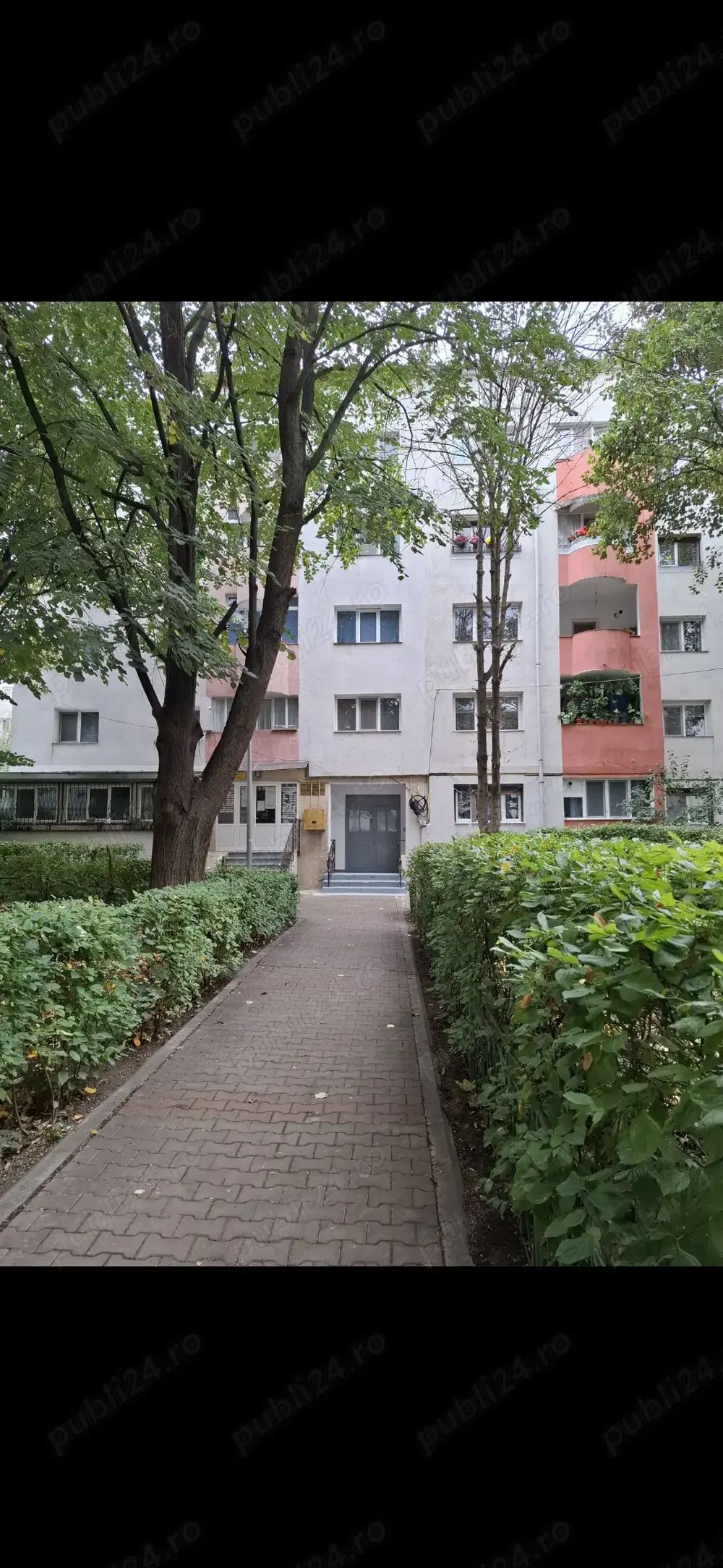 Vand apartament 3 camere