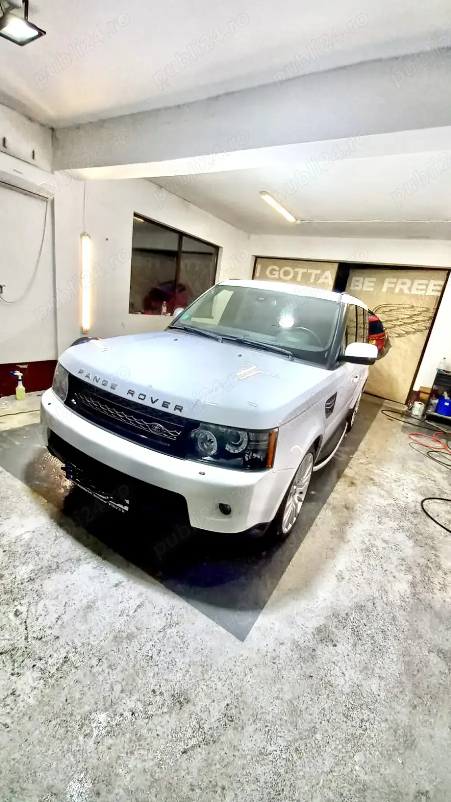 Land Rover range sport schimb cu monovolum