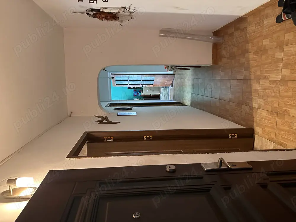   DE VÂNZARE : Apartament 4 camere , zona Gării - Vaslui