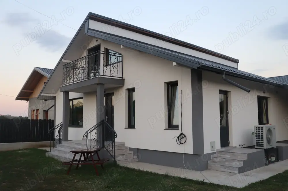  Vilă P+M de vânzare în Piatra Neamț