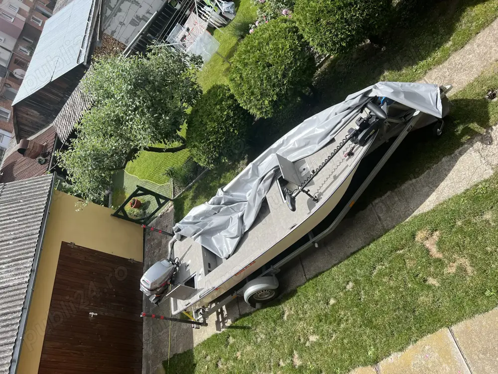Barca K Maxxi bass boat cu motor si peridoc