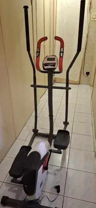 Bicicletă fitness eliptica Body Sculpture BE - 1720