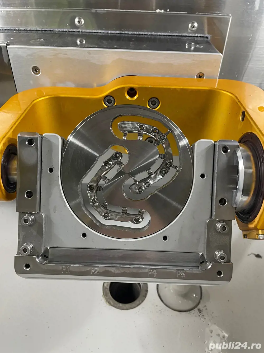 Angajam Tehnician dentar