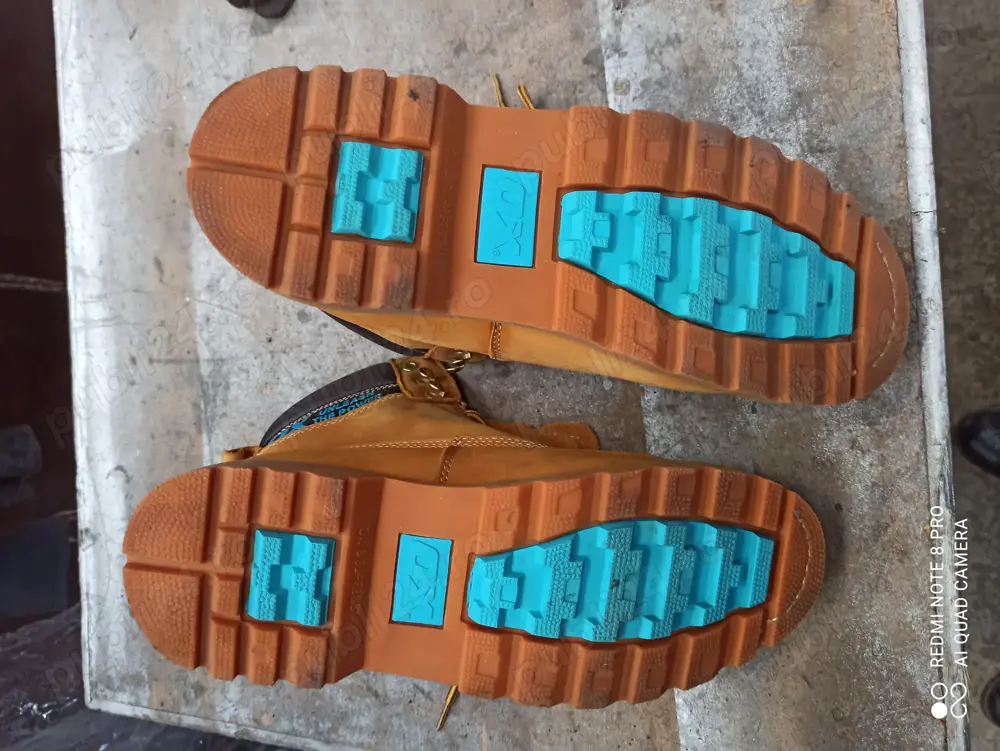 Bocanci Nr 41 de foarte buna calitate 