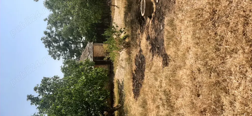 Vând casa în comuna orodel sat calugarei