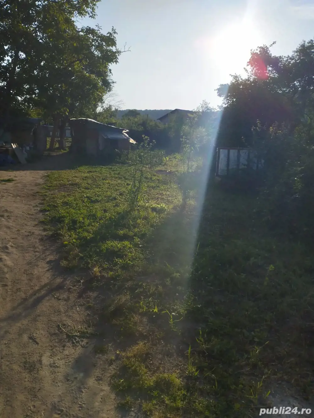 vand casa teren 1500 mp 