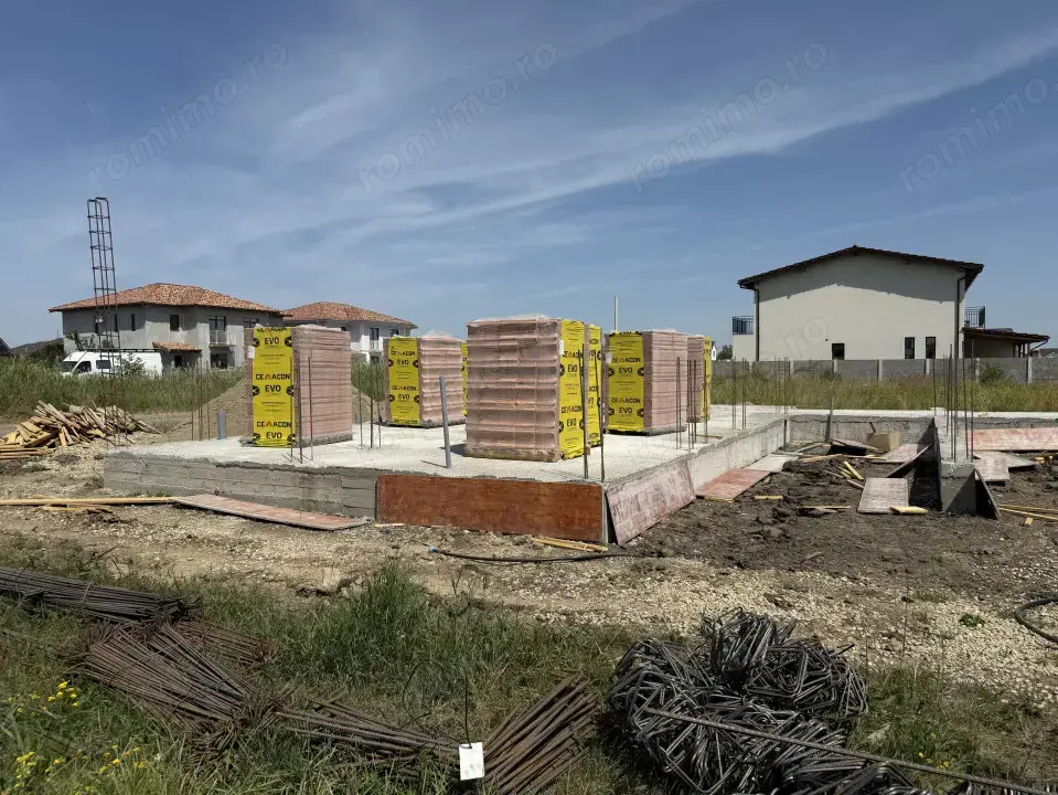 Duplex, 4 camere, 115mp utili, 350 mp teren, garaj -  Mosnita Noua