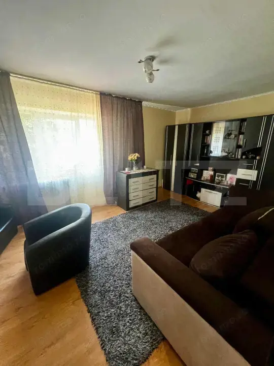 Apartament de vanzare, cu 2 camere, 54 mp, decomandat, zona Marasti