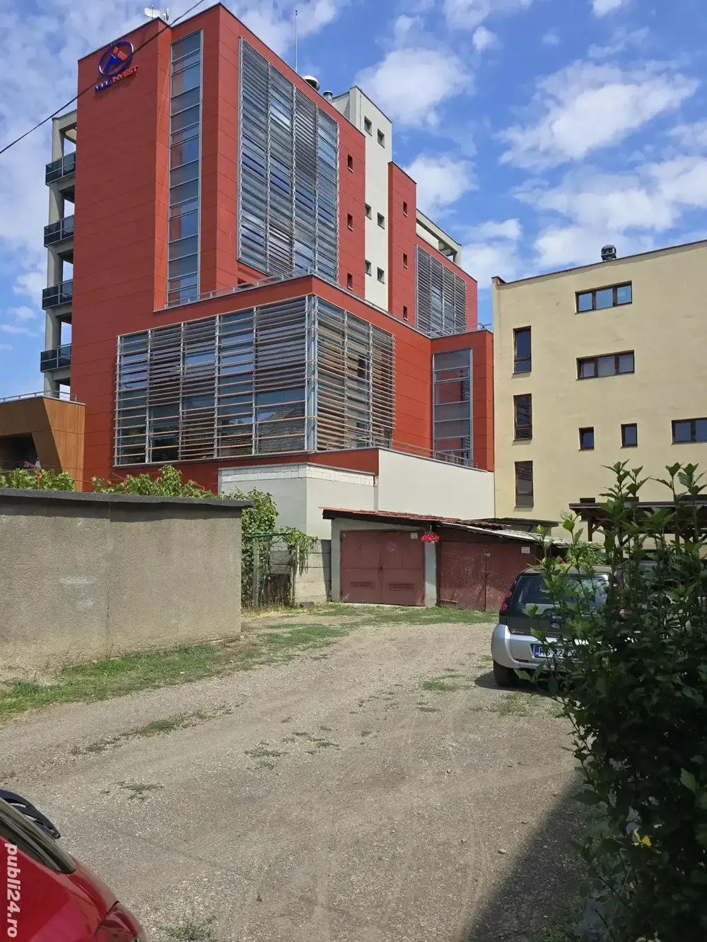 Inchiriez garaj ultracentral