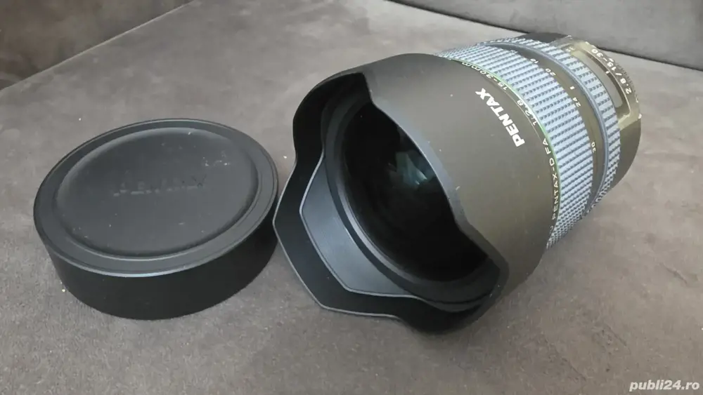 Aparat foto Pentax K1, full-frame cu obiective, trusa sau separat.