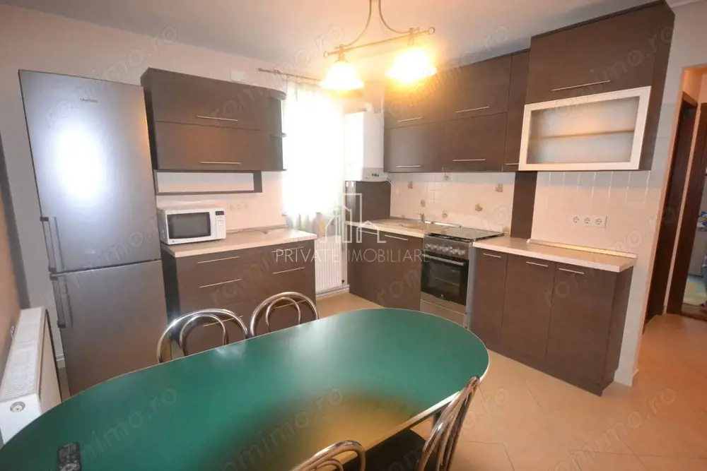 Apartament 3 Camere, De Inchiriat, Zona Dambu