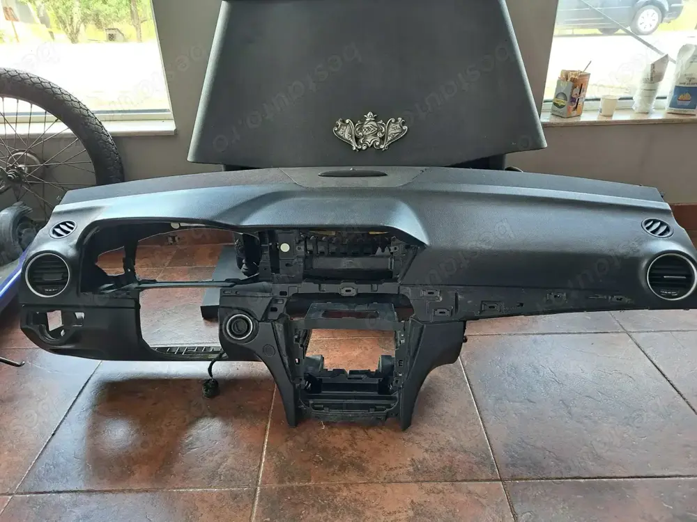 Vând plansa bord Mercedes C class, w204 facelift,  2007-2014 din dezmembrări 