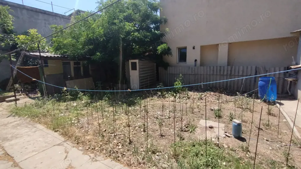 Teren cu casa demolabila in INEL 2