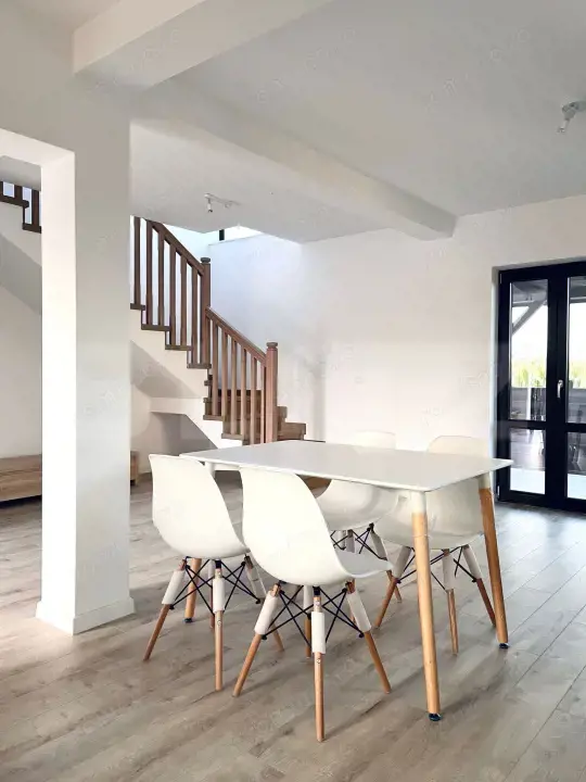 Casă modernă, tip duplex, de inchiriat, 88 mp + 200 mp teren, zona Lisaura 