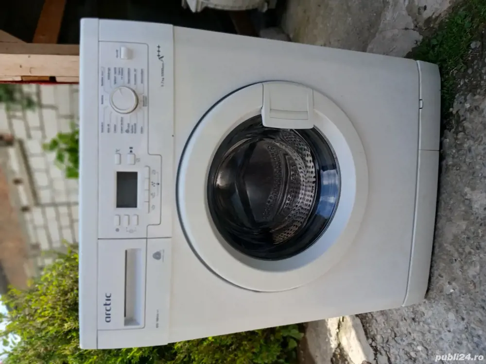 vindem mașină automată de spălat rufe artic clasa A ++1200 de rotații la stoarcere 
