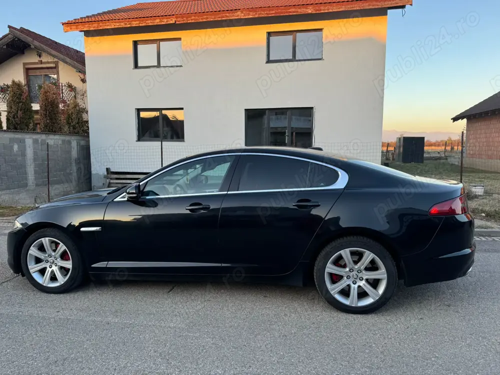                                  Jaguar  xf  2012 