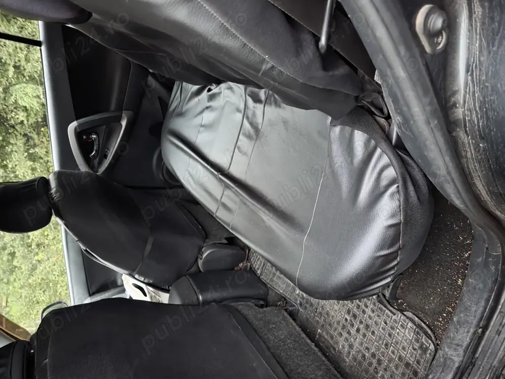 Autoturism Toyota rav 4