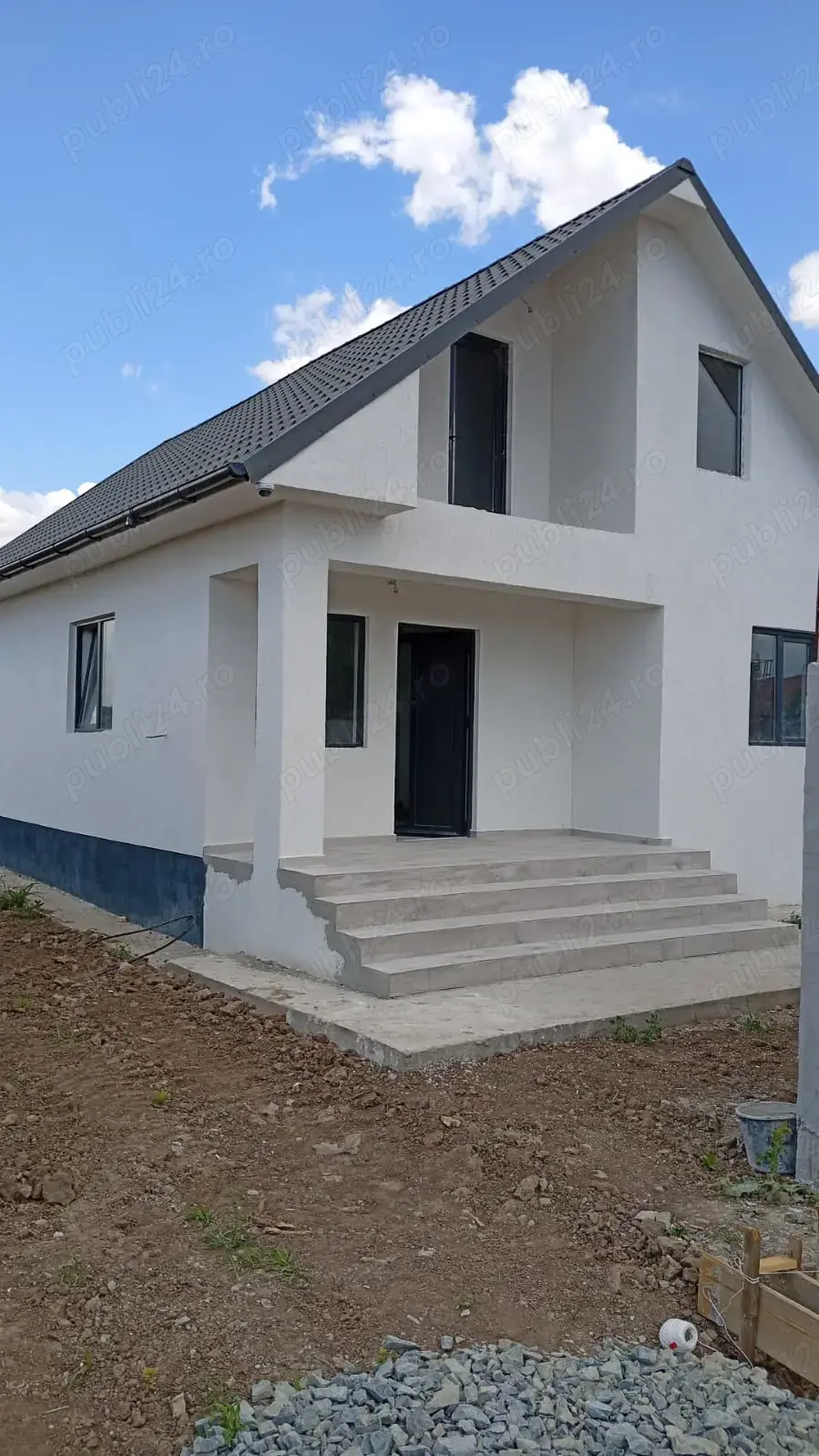 Casa Lumină direct la stradă, 95000