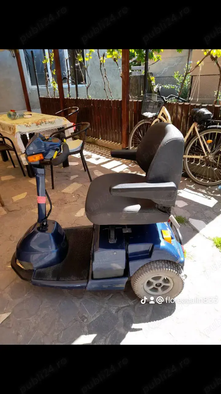 Scuter electric prntru persoane cu handicap sau pentru persoane care au probleme locomotorie l