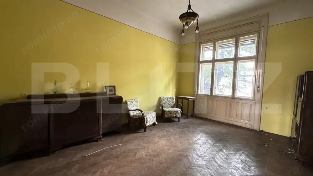 Casa de vanzare, cu 4 camere, demisol 122 mp, zona ultracentrala