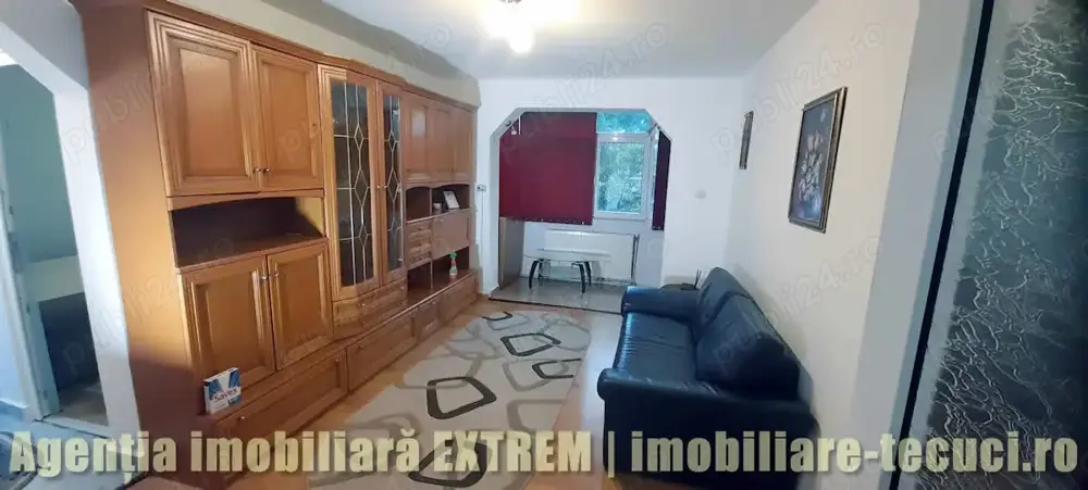 Apartament cu 3 camere, 53 mp, în Tecuci zona Liceului Agricol