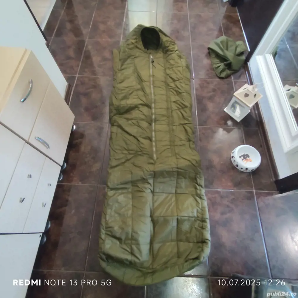 Vând articole pt pescari.