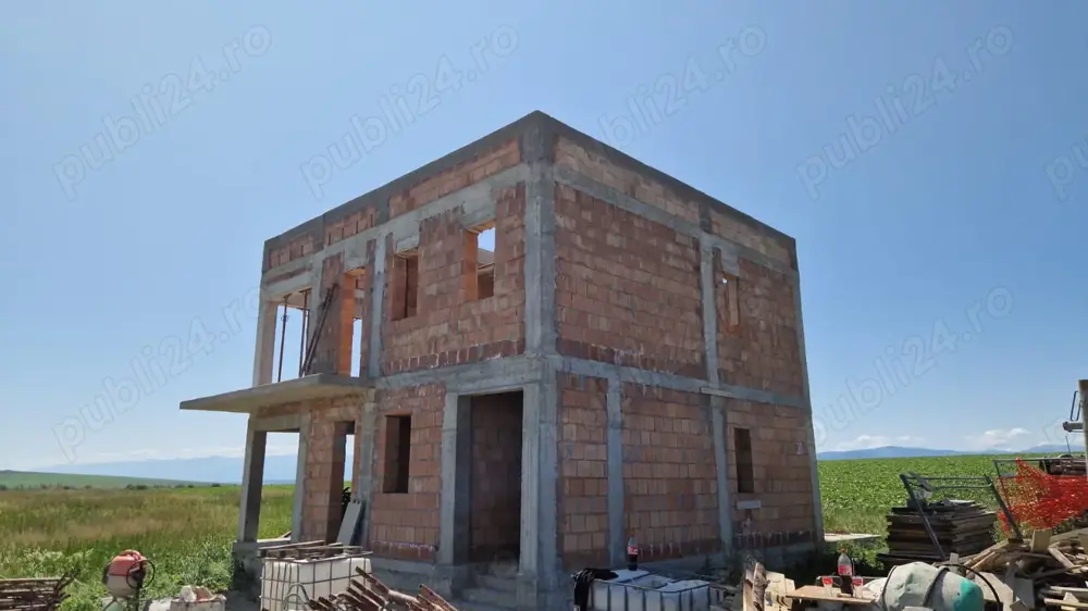 Casa de vanzare- Investește în liniște și priveliște! Casă modernă cu acces dublu, Șura Mică.     